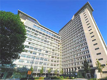 Thumbnail image showing the outside of Great West house in London, UK